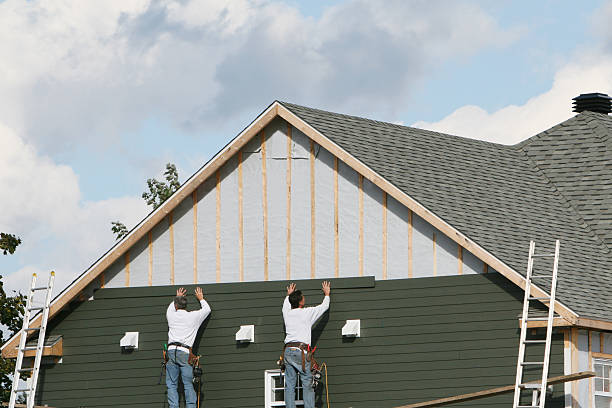Professional Siding Installation technician working in Fairburn, GA